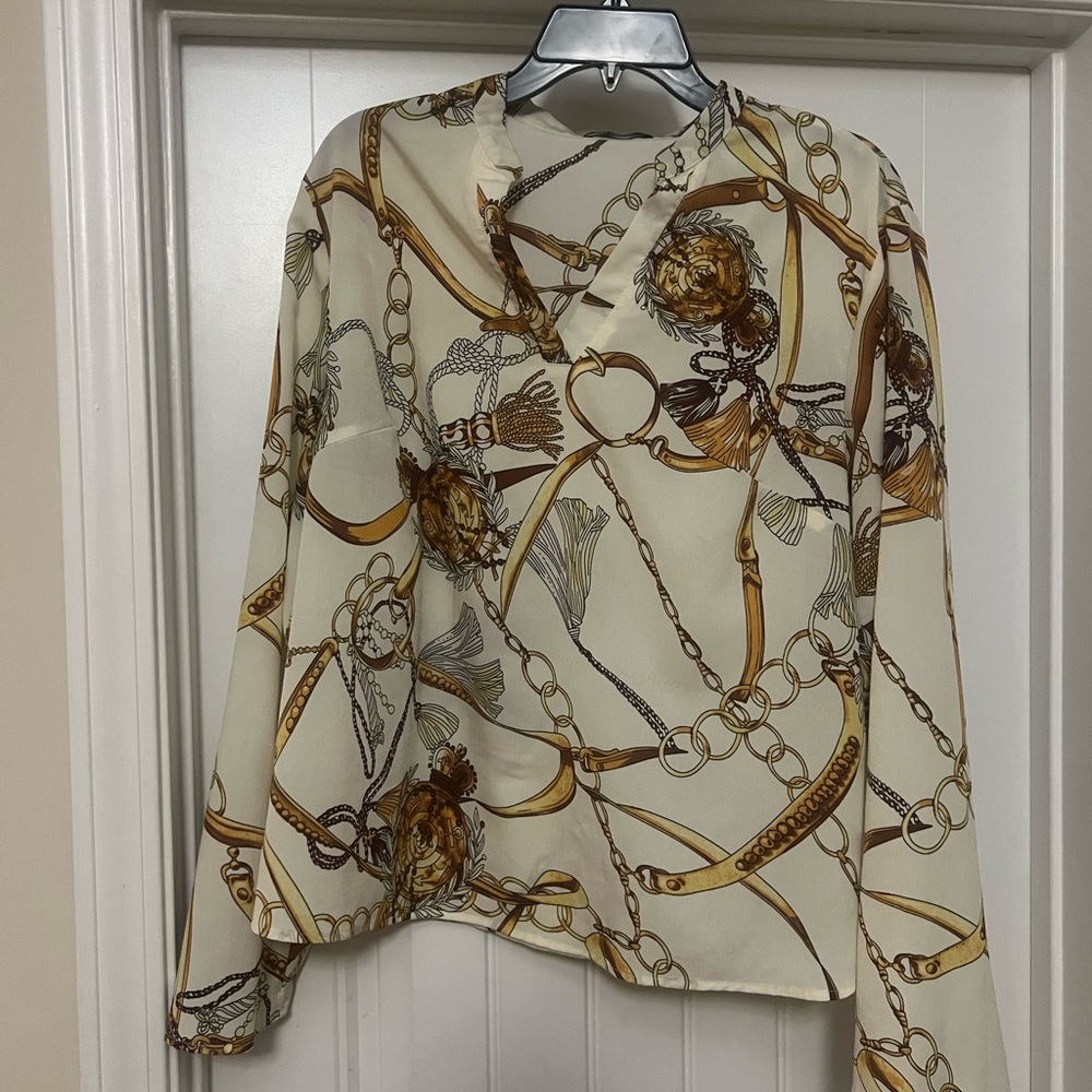 Chic Chain Print Blouse